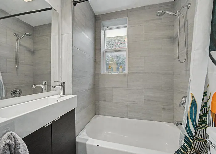 Cozy Pilsen 2br * Chicago
