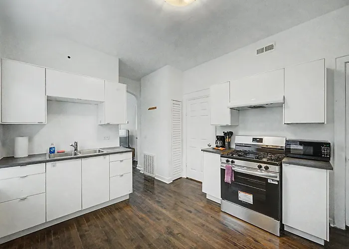 Cozy Pilsen 2br Appartement *